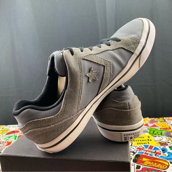 Converse Low Suede Star Size 10.5 Women's - Picture 11 of 11